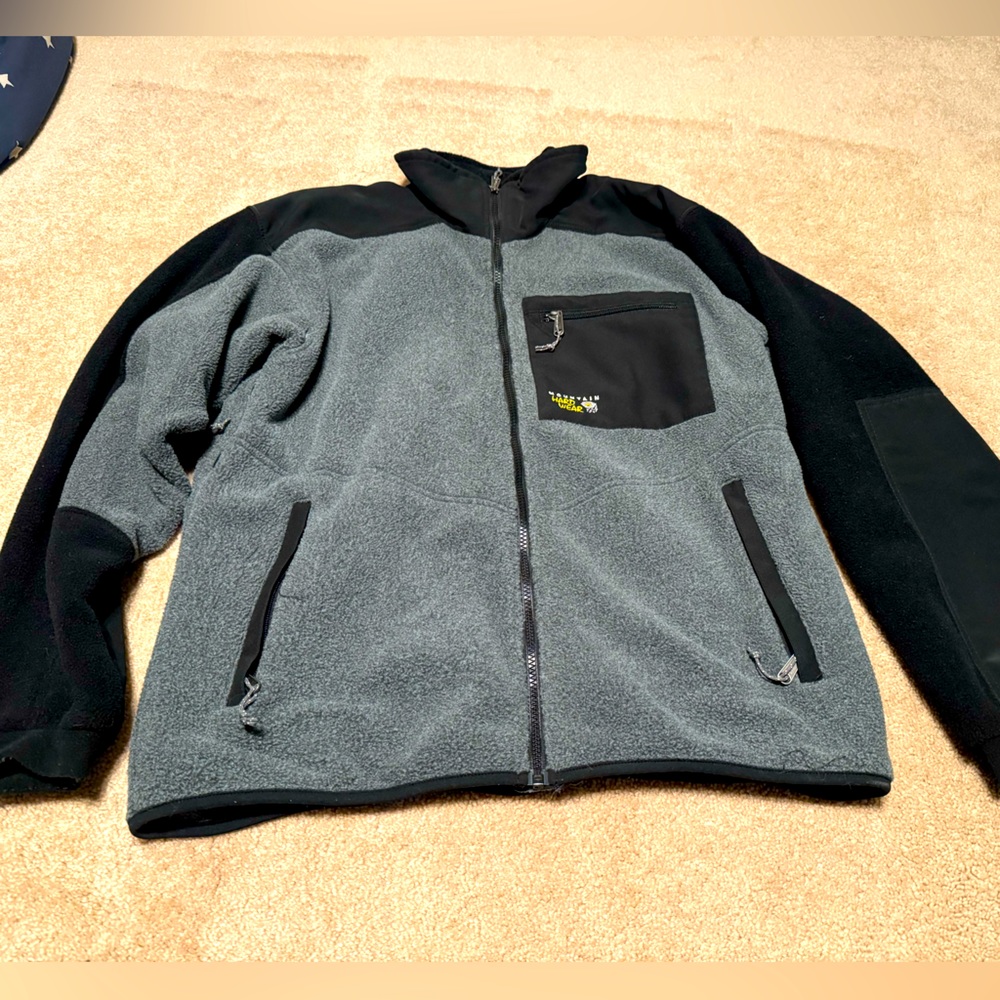 Mountain hardwear full zip men’s fleece size large